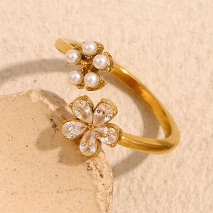 Elegant 18K gold plated flower open ring with white pearls and sparkling zircons