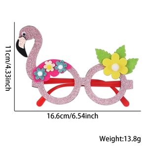 Detailed size specifications for pink glitter flamingo party glasses with floral accents