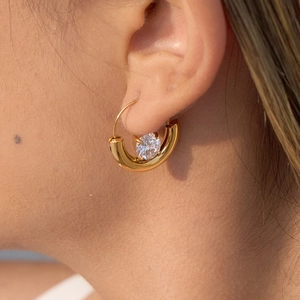 Classic 18K gold-plated stainless steel earrings with sparkling white cubic zirconia