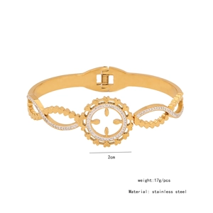 Detail shot of hollow circle gold bracelet with crystals and 2cm size specifications