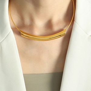 Minimalist 18k gold plated stainless steel curved tube choker necklace on snake chain