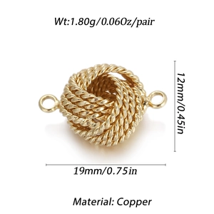 Detail of 18K gold-plated copper knot pendant with specific weight and size dimensions