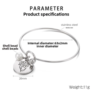 Detailansicht eines Edelstahlarmbands mit 20mm Blumenanhänger und eleganter Perle als Zubehör