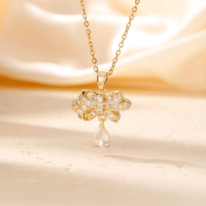 Fashion Gold Plated Bowknot Zirconia Pendant Necklace For Women Elegant Bow Tie Teardrop Charm Clavicle Chain Jewelry Gift
