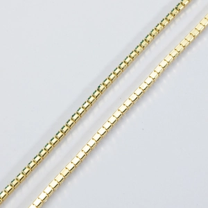 Macro detail of high-quality gold plated S925 sterling silver box chain link structure