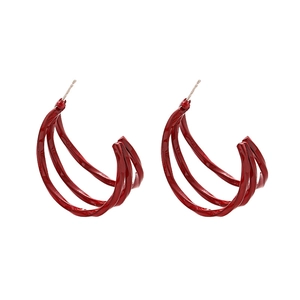 Retro deep red C-shaped multilayered hoop earrings with a minimalist geometric design