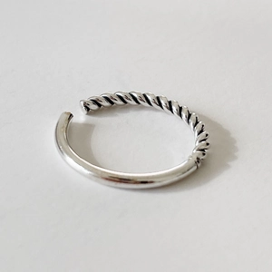 Minimalist 925 sterling silver twist rope open ring with vintage polished finish