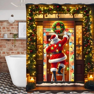 Détail du rideau de douche de Noël avec Père Noël sur échelle et œillets métalliques inox