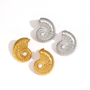Vintage nautilus shell earrings with pearl in 18k gold and silver stainless steel