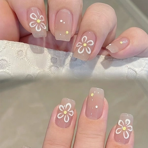 Daisy Flower Press On Nails Short Square ABS Plastic Nude Pink Gradient Glossy Sweet Style For Women Detachable Manicure