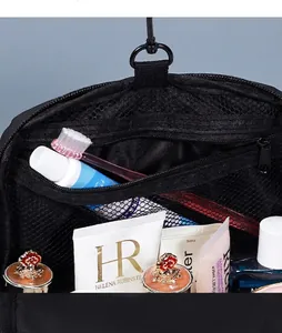 Detail der Kulturbeutel mit innerem Netztaschen-Design für organisierte Aufbewahrung