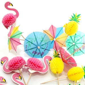 Bunte Flamingo Ananas und Papierschirme für Cocktails und Kuchendekoration
