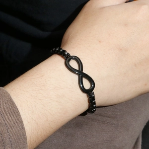 Minimalistisches schwarzes Unendlichkeitssymbol Armband für Herren mit Edelstahlkette