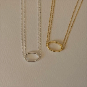 Minimalist 925 sterling silver multilayer necklaces in gold and silver oval pendant