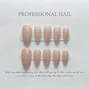 Handgefertigte Glänzende Nude-Rosa Aufdrucknägel Wiederverwendbares UV-Gel Falsche Nägel Kit Lange Trapezform Mandel Nägel Damen