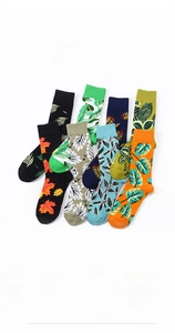 Detail view of cotton leaf pattern mid-calf socks with size specifications 36-43