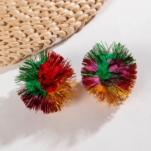 Bunte Glitzer Bommel Ohrringe für Weihnachten in festlichem Rot Grün Gold und Rosa