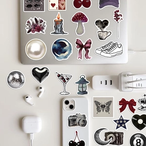 Set di 50 adesivi estetici Downtown Girl neri e viola per laptop e valigie resistenti