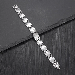 Minimalist silver stainless steel link bracelet for men with punk style design on stone