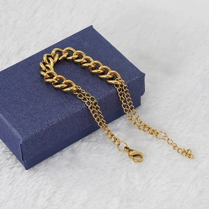 18K gold plated stainless steel Cuban link chain bracelet with lobster clasp closure