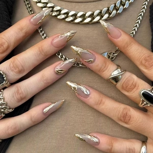 3D Gold Flame Press On Nails Almond Shape Nude Pink French Style Liquid Metal Texture Artificial Nails For Women