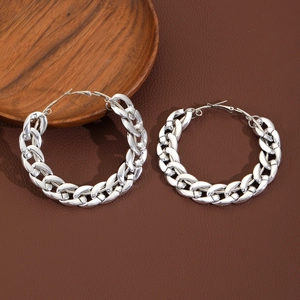 Boucles d'oreilles créoles à grosse chaîne en argent poli sur cuir et bois brun