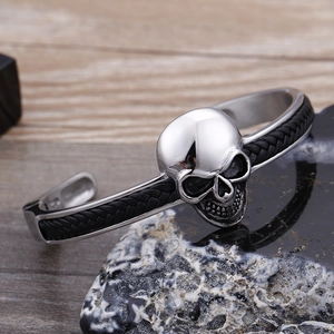 Punk Totenkopf Edelstahl Armband Mit Schwarzem Geflochtenem Leder Offener Armreif Für Herren Gothic Rock Schmuck