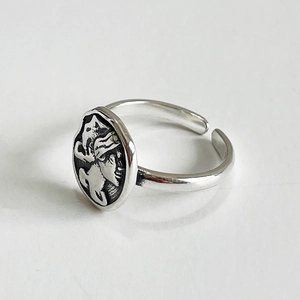 Vintage 925 sterling silver oval signet ring with adjustable band and portrait relief