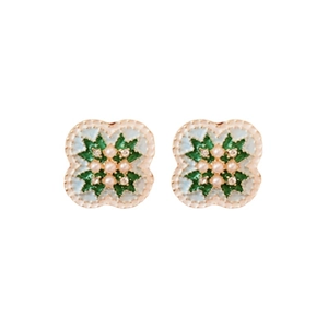 Boucles d'oreilles vintage en émail vert avec motifs floraux et petites perles