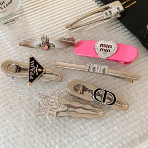 Luxury rhinestone heart and star hair clip set with sparkling crystals for Y2K styling
