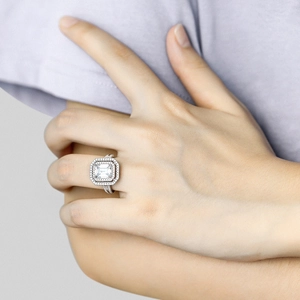 Elegant S925 silver ring with emerald cut square cubic zirconia and halo for women