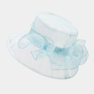 Chapeau de soleil élégant en organza bleu clair avec bord à volants pour fête d'été