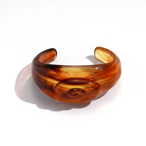 Retro amber acrylic irregular geometric open cuff bracelet with marbled texture finish