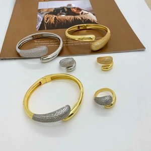 Chic open teardrop bangle and ring set with pavé zircon in gold and silver plating