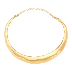 Elegant gold wavy collar necklace with irregular streamlined design and adjustable chain