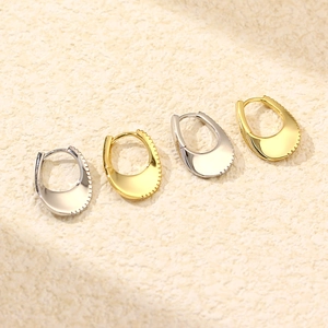 Chic S925 silver U-shaped hoop earrings with diamond pavé in gold and silver finish