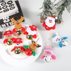 Ornements De Cloche De Noël Métal Et Peluche Personnage Dessin Animé Décoration Suspendue Pour Sapin De Noël Design Festif