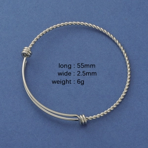 Detail view of silver twisted rope cuff bracelet with 55mm diameter and 2.5mm width