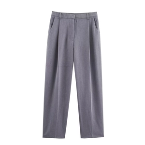 Pantalon de costume gris chic à taille haute, jambe large, plis et coupe droite