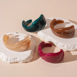 Retro acrylic marbled open bracelets in colorful wave pattern with minimalist geometric style
