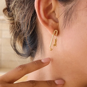 Boucles d'Oreilles Épingle de Nourrice en Acier Inoxydable Luxe pour Femme Plaqué Or Lettre LOVE Strass Incrusté Bijoux Mode