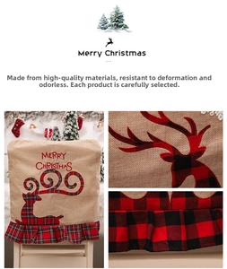 Detail van kerststoelhoes met rendierapplicatie en Merry Christmas-borduurwerk