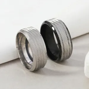 Men Stainless Steel Band Ring Diagonal Twill Textured Pattern Fashion Minimalist Industrial Style Jewelry Accessory