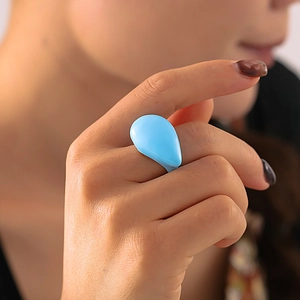 Minimalistischer himmelblauer Tropfenring mit 18K Gold PVD-Beschichtung für Damen