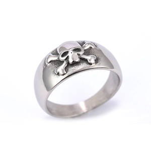 Vintage stainless steel skull and crossbones ring with a retro pirate aesthetic