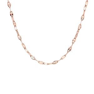 Collier élégant en acier inoxydable or rose avec maillons lèvres et ovales sur fond blanc