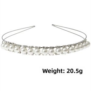 Detail shot of a double-layered bridal headband with pearls and rhinestones, weight 20.5g
