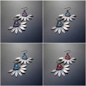Vintage Bohemian Flower Drop Earrings Retro Alloy Resin Gemstone Floral Dangle Hook Earrings For Women Folk Style Jewelry