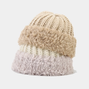 Dicke Damen-Strickmützen in Khaki, Beige und Lavendel mit Kunstpelzbesatz