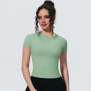 Slim fit sage green yoga t-shirt with short sleeves and breathable athletic fabric